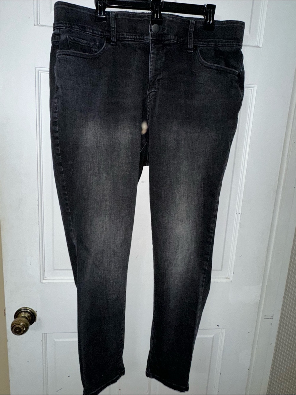 a.n.a Women's Washed Black Skinny Jeans